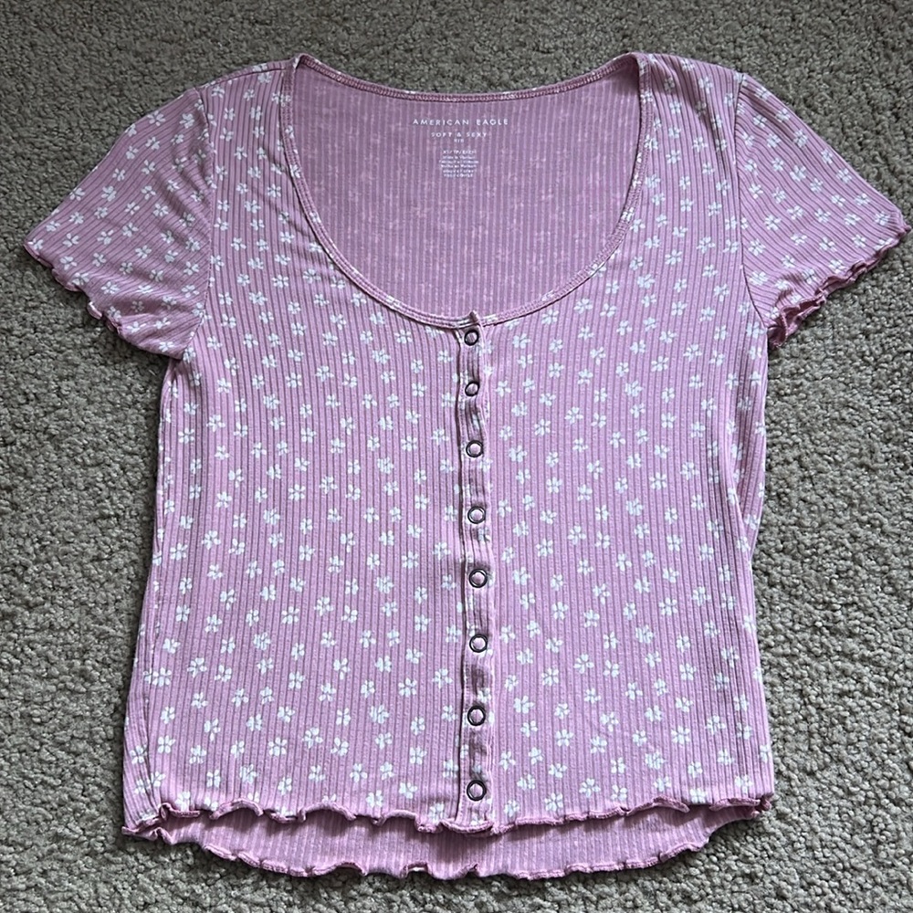 American Eagle Pink Floral Button Front Cropped T-Shirt